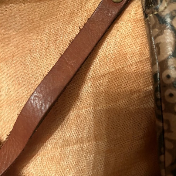 PATRICIA NASH Two piece set/ WALLET and large wristlet - Picture 8 of 13